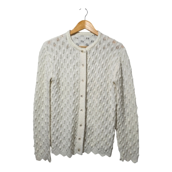 Vintage 50s scalloped buttondown white Cottagecore cardigan sweater - Picture 2 of 6